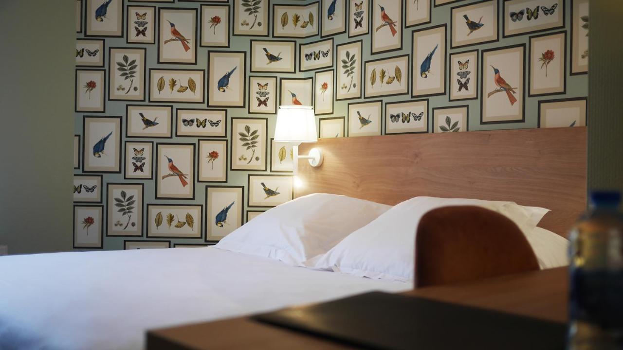 Logis Saint Louis Hotel La Suze-sur-Sarthe Bagian luar foto