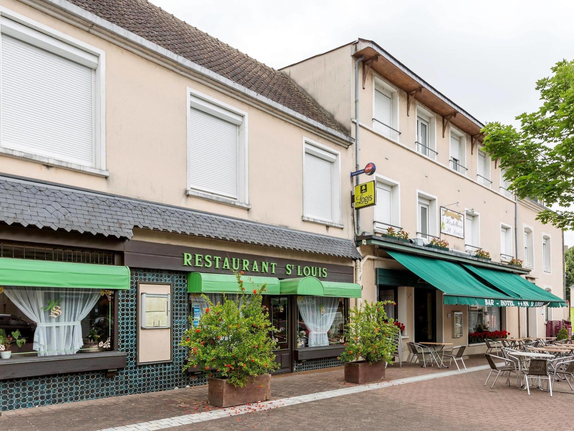 Logis Saint Louis Hotel La Suze-sur-Sarthe Bagian luar foto